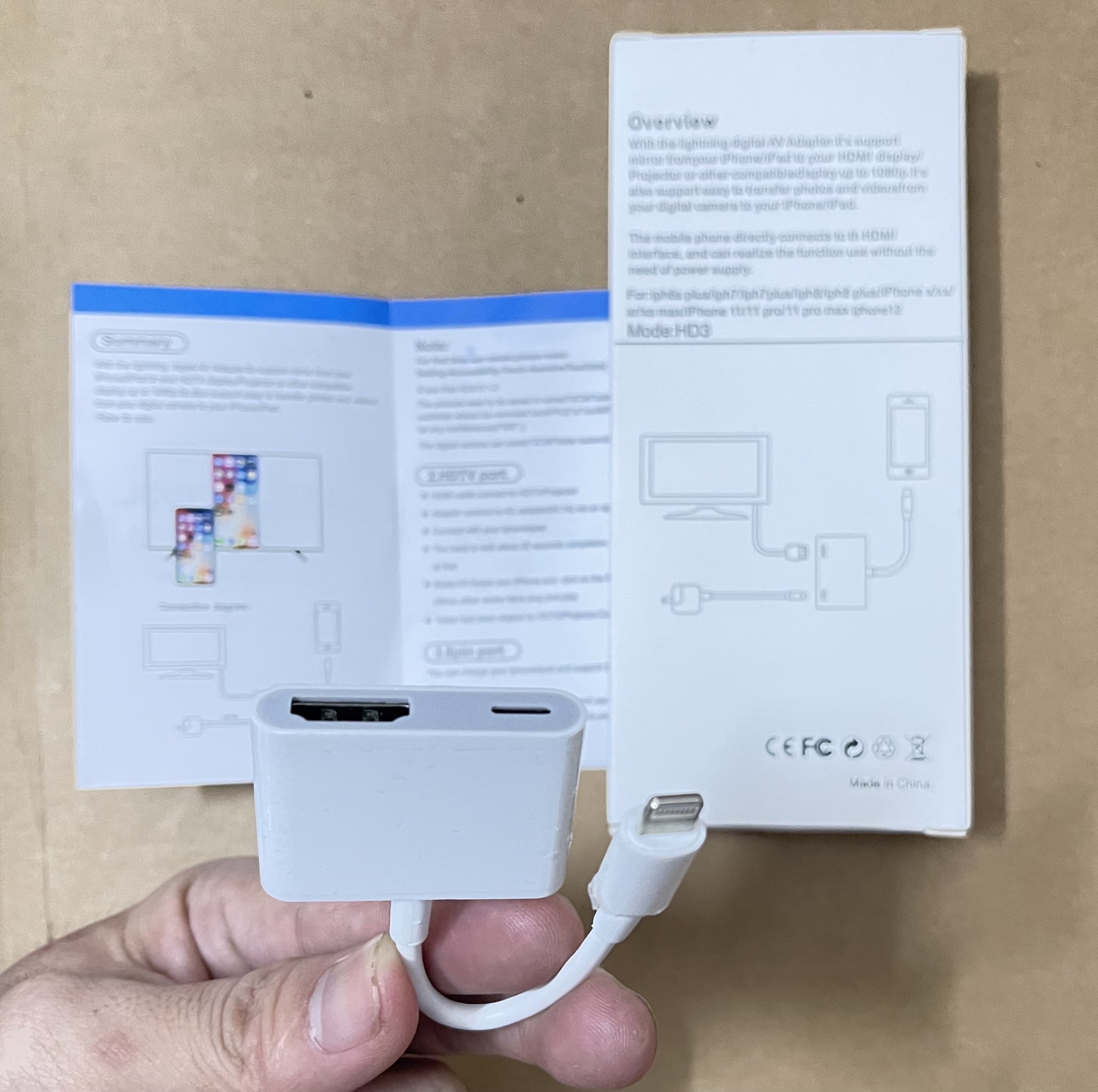 Rắc chuyển Lightning ra HDMI + Lightning 