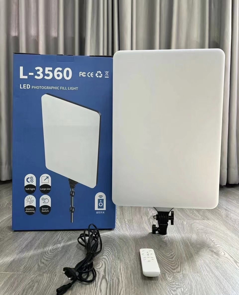 Đèn livestream L3560 24 inch